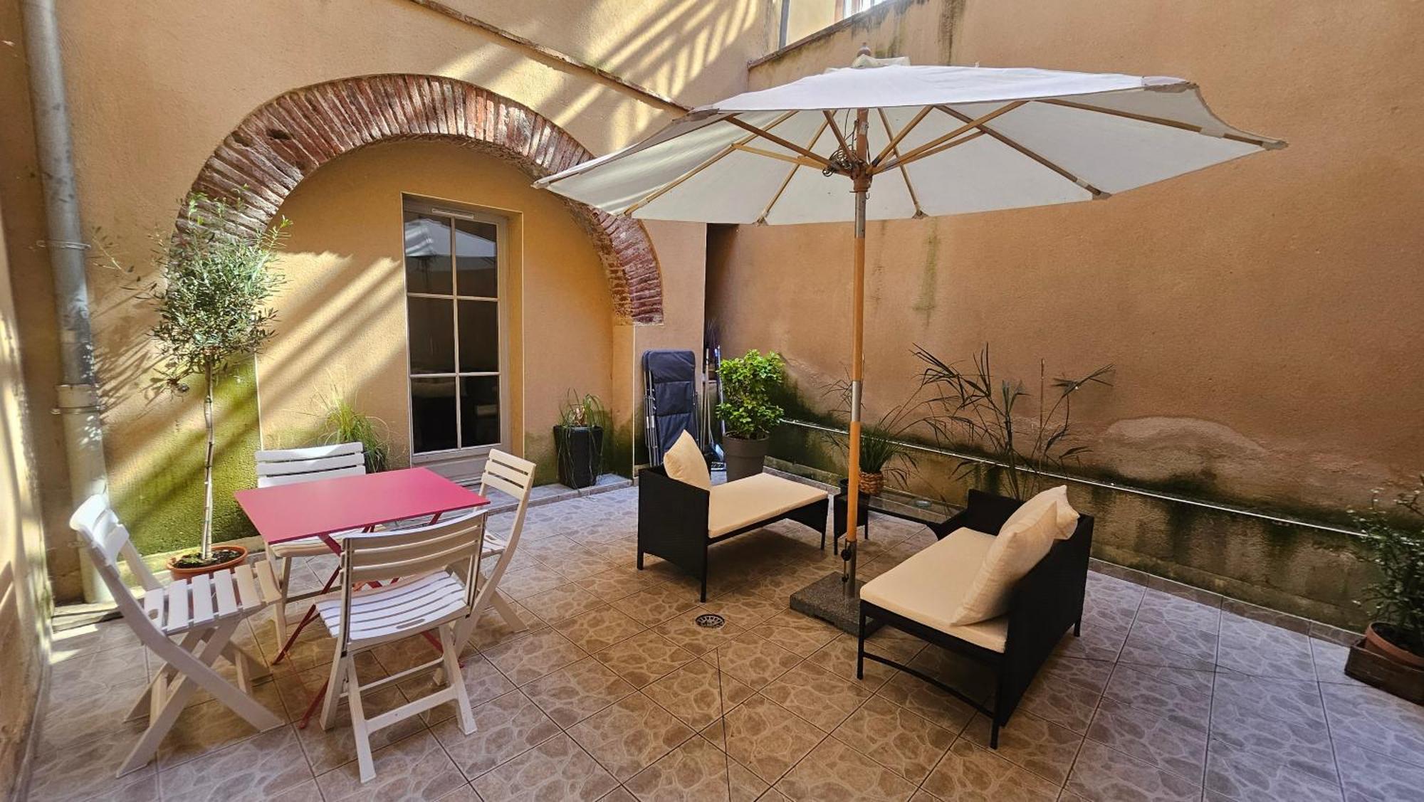 Апартаменты Le Patio St Etienne - Cite Episcopale - Parking Inclus Альби Экстерьер фото